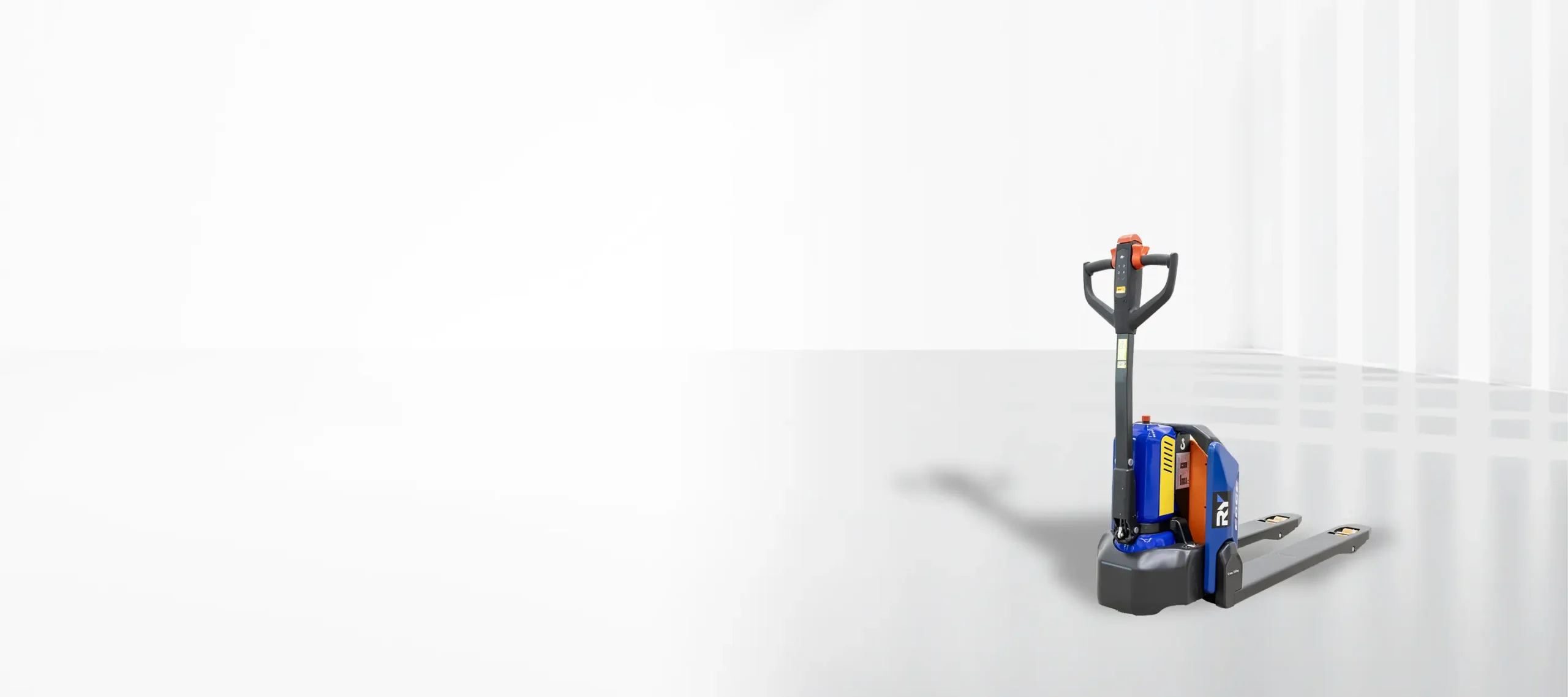P15 E Elektrikli Transpalet
